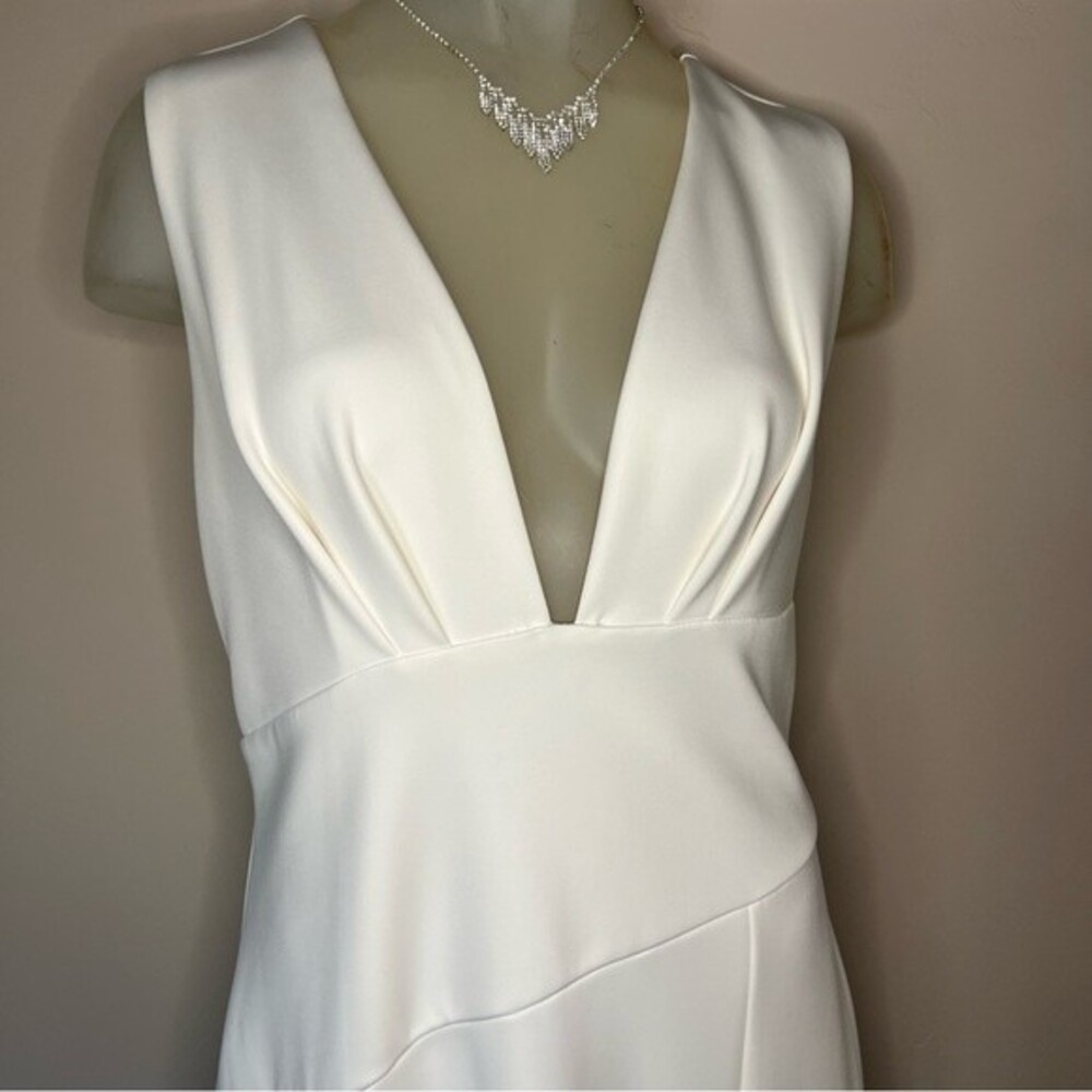 Fashion Nova Cream V-Neck Sleeveless Long Gown Cocktail‎ Dress Women's Size 1XL - Picture 8 of 16